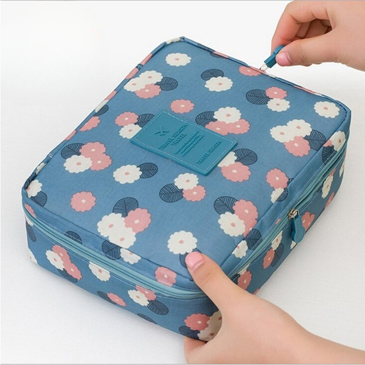 Large Capacity Portable Cosmetic Bag